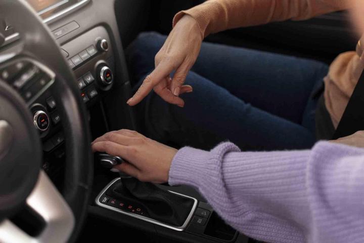 Pourquoi opter pour le permis en boîte automatique ? Sainte-Clotilde